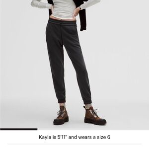 Lululemon softstream joggers